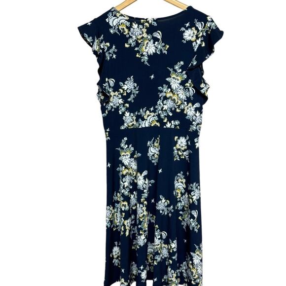 NWT Ann Taylor V-Neck Dress Size Medium - Picture 3 of 9